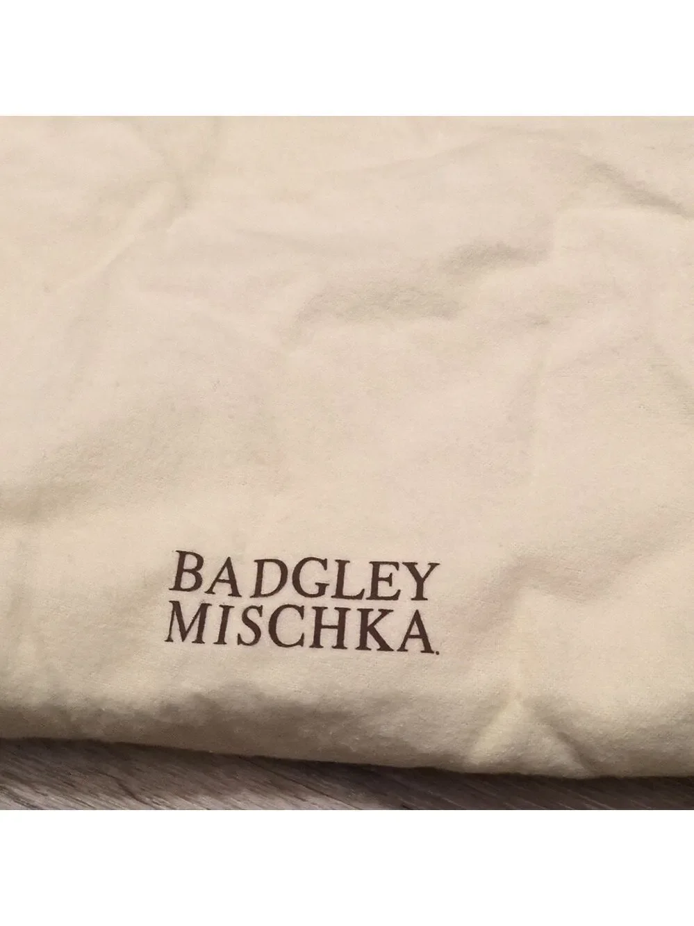 Badgley Mischka Trent silent leather embellished thong sandals size 6